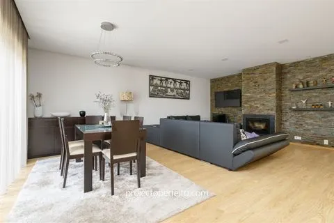 Moradia em Banda T3+2