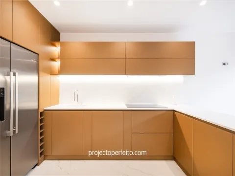 Moradia Geminada T4+1