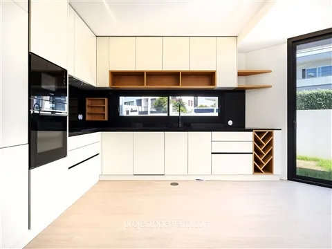 Moradia Geminada T5