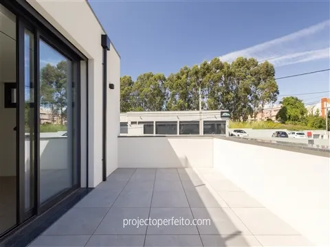 Moradia Geminada T5