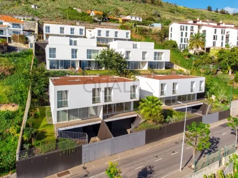 Moradia E &#124; Casas Brancas, São Martinho, Funchal