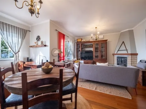 Casa con appartamento separato con 2 camere da letto a Monte, Funchal