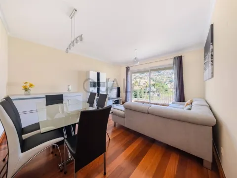 Apartamento de dos dormitorios en Santo António, Funchal