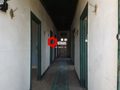 Moradia com terreno para restaurar