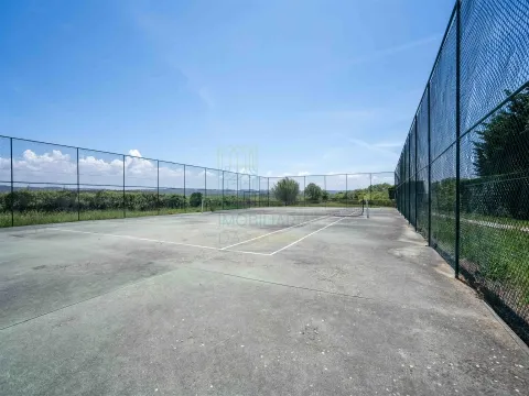 2-Bedroom Apartment near São Martinho do Porto Beach