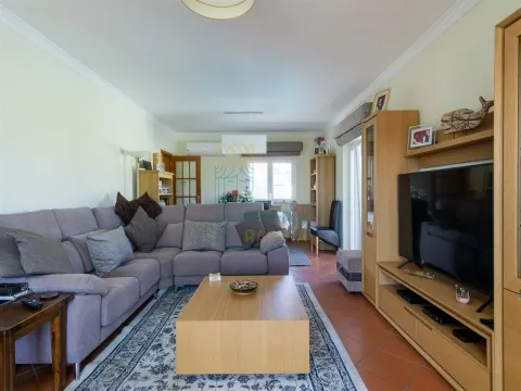 4-Bedroom Villa with Pool in Reguengo da Parada