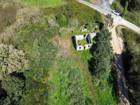 Ruína com terreno em Caldas da Rainha