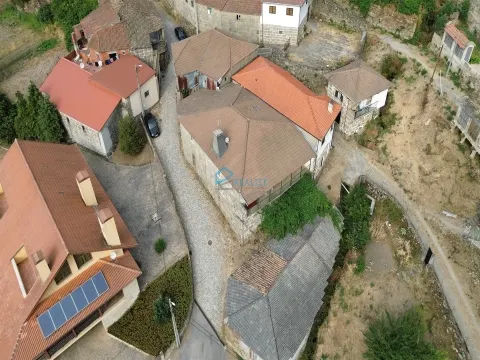 Detached house to restore T6