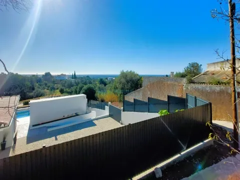 Excellent 120m² Plot in the Heart of Santa Bárbara de Nexe with Sea View