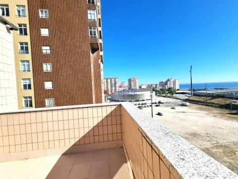 APARTAMENTO T3, VISTAS DE MAR, PÓVOA DE VARZIM