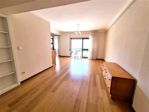 APARTAMENTO T2, JUNTO À PRAIA, PÓVOA DE VARZIM