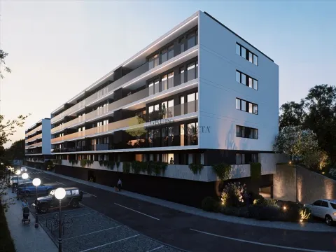2-bedroom apartment with garage and balcony in Fânzeres - Gondomar
