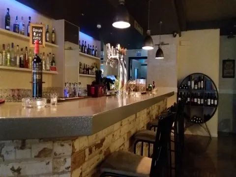 Commerciële vestiging van 120m2, in het centrum van Leiria