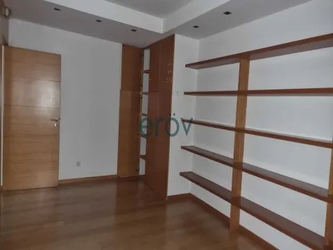 Loja para Arrendamento no Centro de Vila das Aves