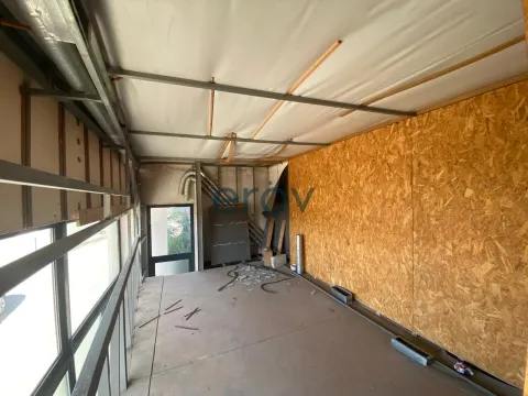 Apartamento T1 Duplex em Joane – Em fase de transformação, localização central