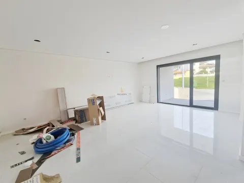 Moradia em Banda T3+1