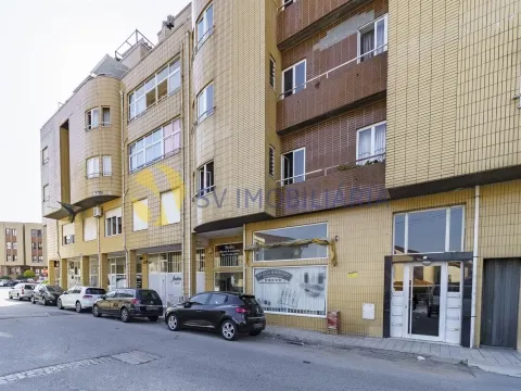 Apartamento T2 com garagem no Seixo – Fânzeres