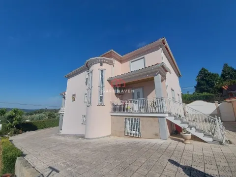 独立式的房子 4个房间