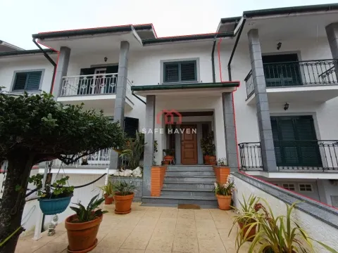 Casa a schiera 6 Vani