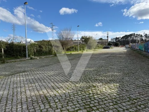 Industrial Land for Sale in Fânzeres - Gondomar.