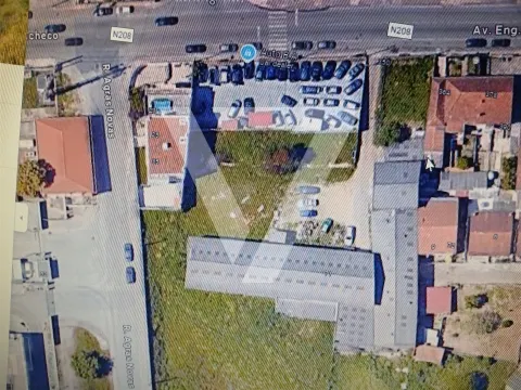 Warehouse / Land for Sale in Ermesinde.