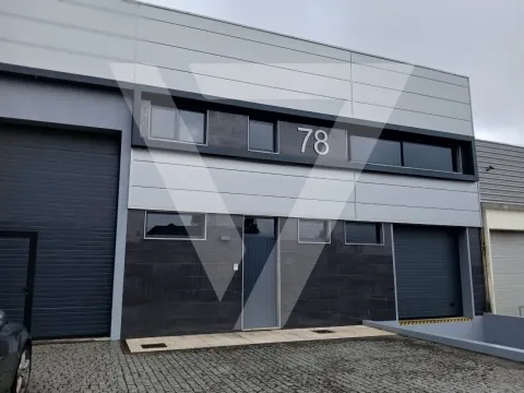 Warehouse for Lease in the Industrial Zone of Alfena - Porto