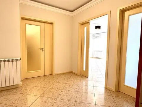 Wohnung 4 Schlafzimmer