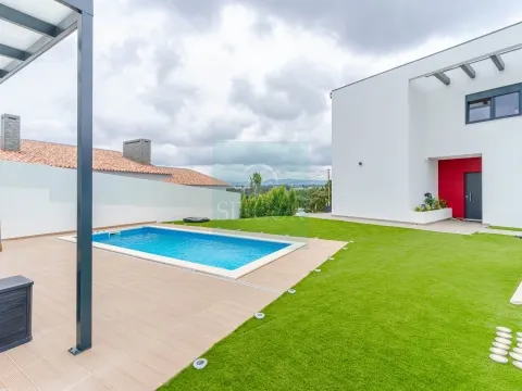 Moradia Isolada T4+1