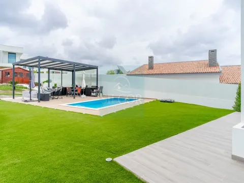 Moradia Isolada T4+1