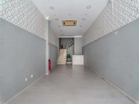 Espaço comercial, Portimão, Algarve.