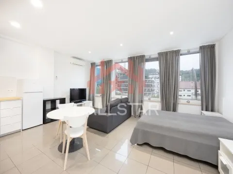 Studio Apartment / Furnished and Equipped / Leiria