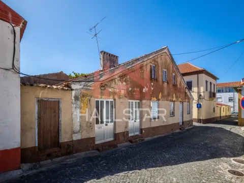 Moradia T4 / Remodelação / Anexos / Centro da Vieira de Leiria