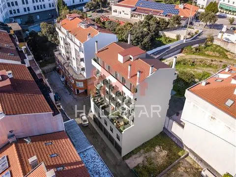 Apartamento T2 / Em construção / Ar condicionado / Varandas / Fátima