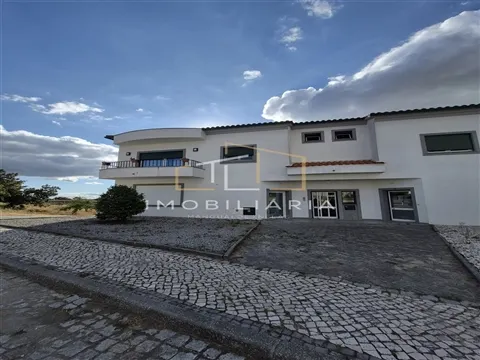 Apartamento T3 Mobilado em Mangualde | Sótão, Garagem e Espaço Exterior