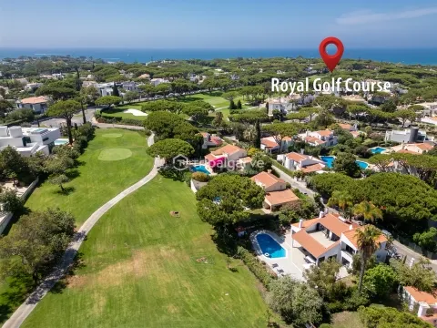 Luxuosa Moradia de 5 Quartos em Vale de Lobo: O Paraíso dos Golfistas