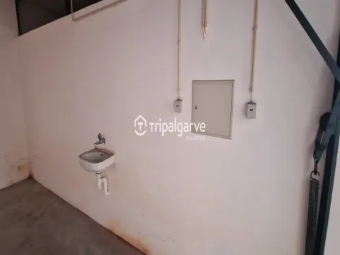 Garagem fechada à venda na Galé – Albufeira