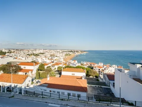 Luxuoso penthouse T4 com vista mar unica