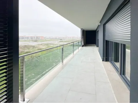 Arrenda-se T1+1 Duplex Novo com Arrecadação e Parqueamento, localizado na vila do Pinhal Novo