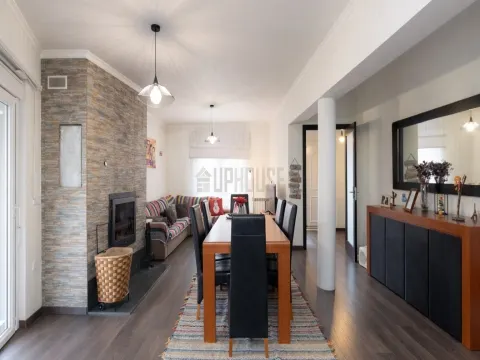 Moradia Geminada T5 com Jardim, Piscina e Garagem - Orgens