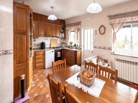 Moradia em Banda T4 em Fragosela