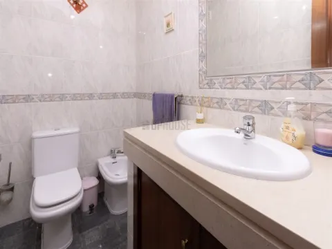 Moradia em Banda T4 em Fragosela