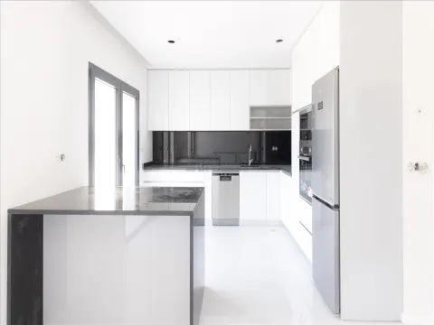 Moradia em Banda T3+1 Nova - Campo