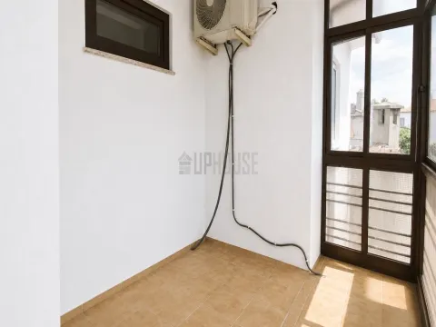 Apartamento T3 com Garagem, Totalmente Remodelado - Abraveses