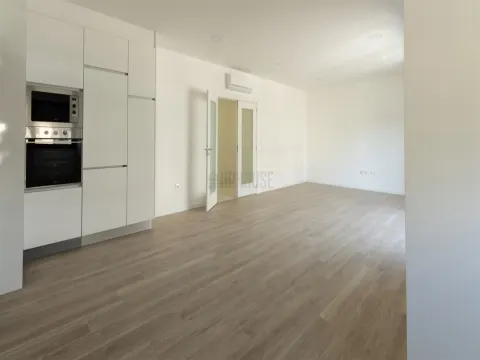 Apartamento T3 NOVO, Junto ao Centro de Viseu