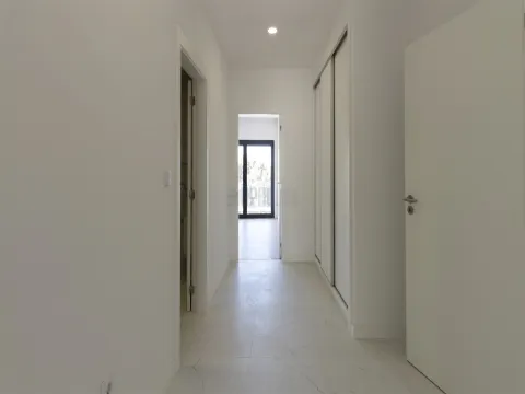 Apartamento T2 NOVO, Junto ao Centro de Viseu