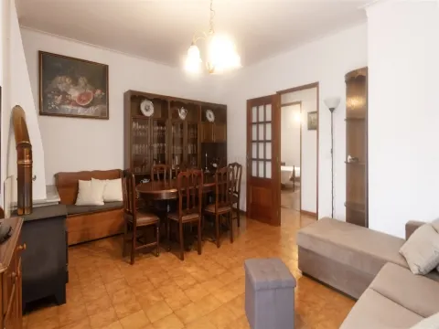 Apartamento T3 com Garagem Fechada em Abraveses, Viseu