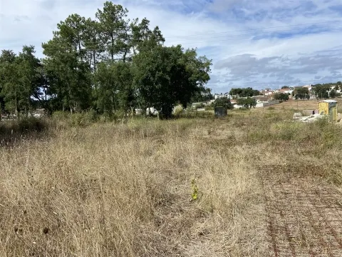 Terreno para construção / 1000m2 /Lagoa / Ortigosa / Leiria