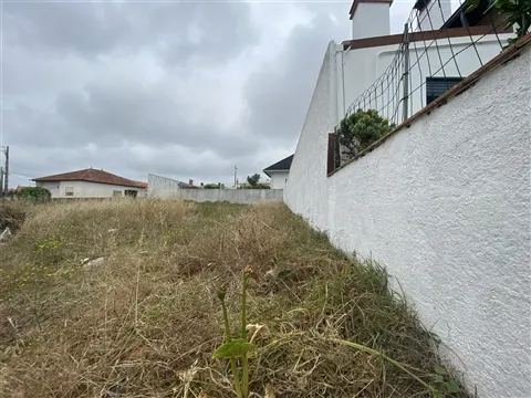 Terreno Urbano para construção / Vieira de Leiria / Marinha Grande