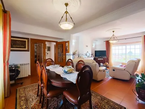 Avskilt hus 4 Sovrum +1