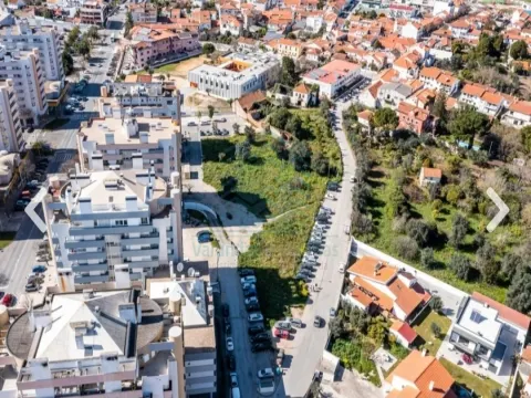 Terrain pour la construction de 12 maisons à Torres Novas